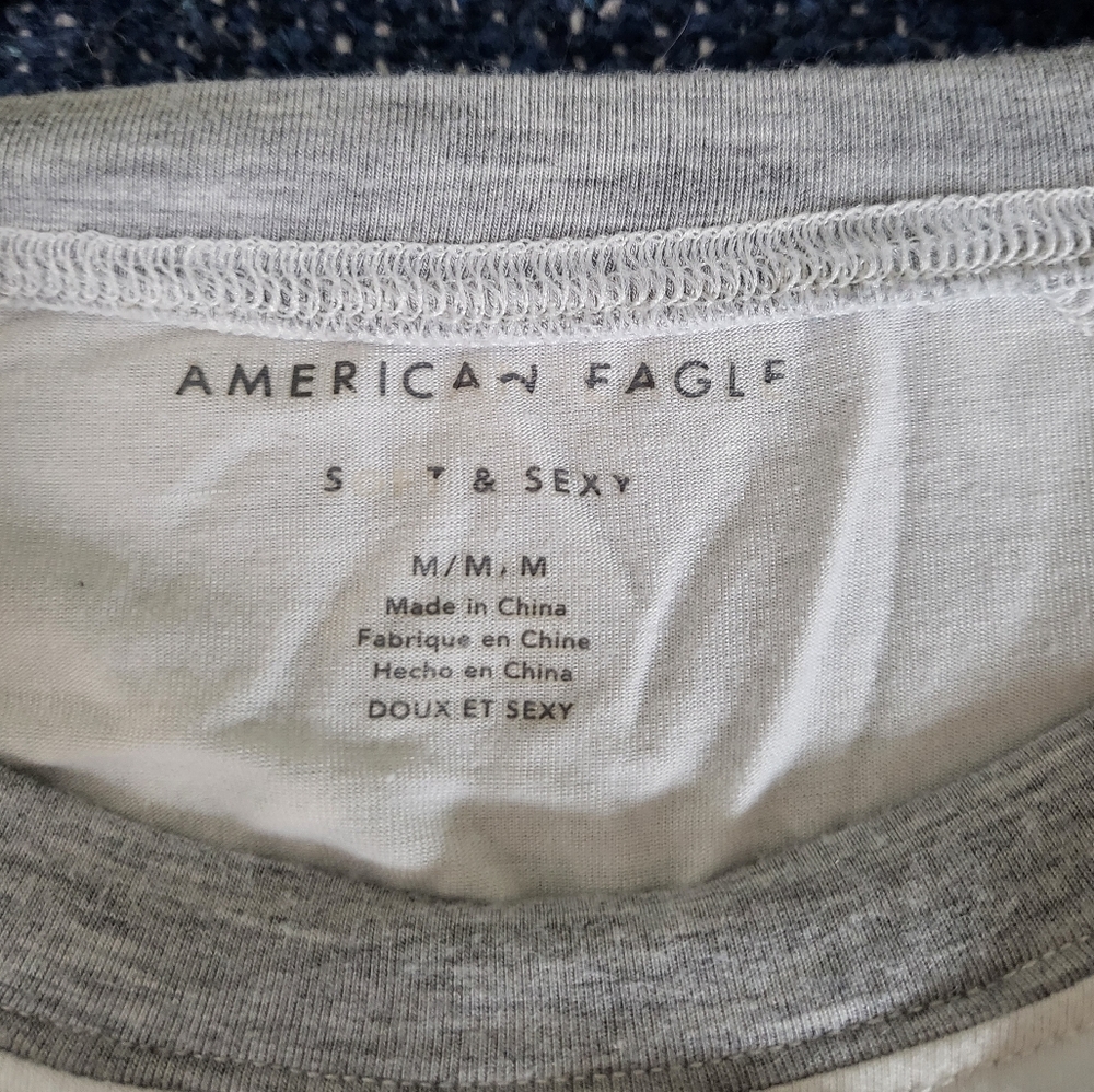 American Eagle | T Shirt - Picture 3 of 6